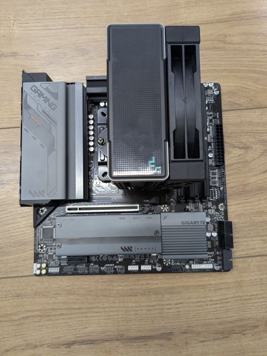 Комплект на Ryzen 5 7600x