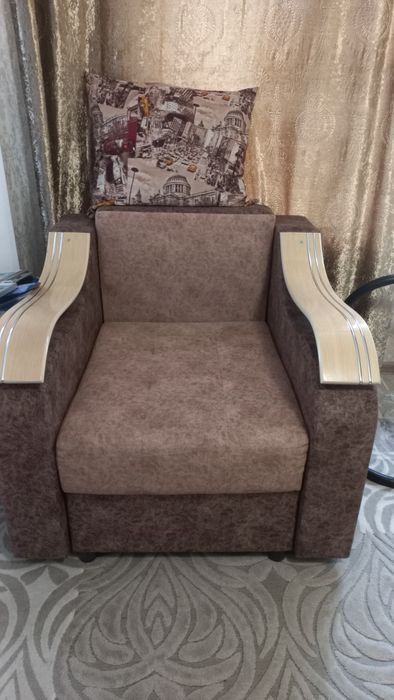 диван С 2 креслами