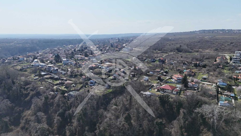 Парцел с едноетажна вила в м-т Прибой- 96064