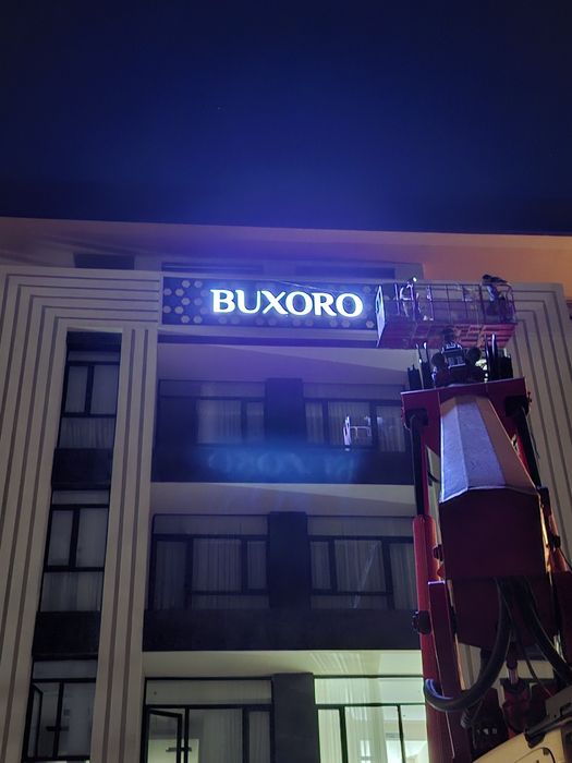 Tashqi va ichki reklama mahsulotlarini yasash va o'rnatish xizmatlari