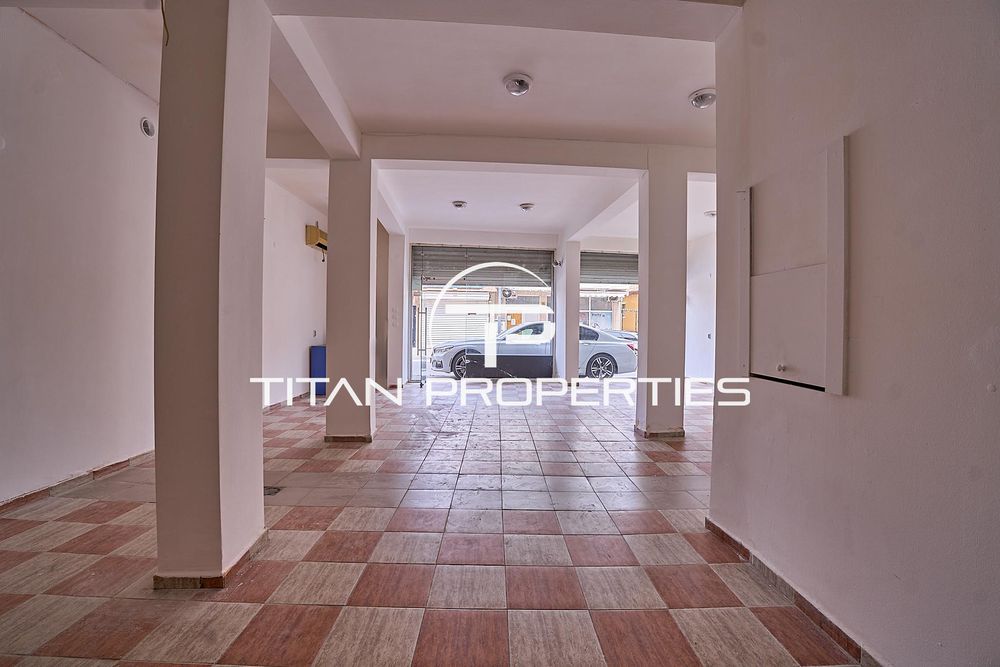 Дава се под наем Магазин в Пловдив, Център - 90 кв.м за 400 € - Снимка #2