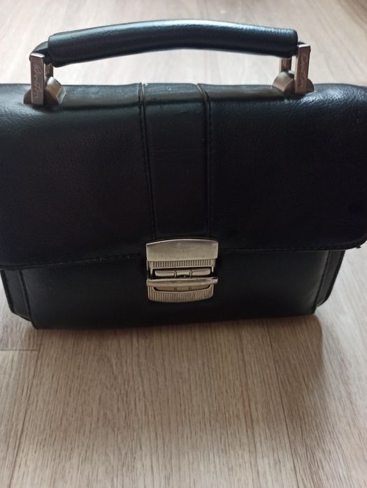 Продам сумку- барсетку муж.