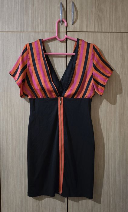 Елегантна дамска рокля