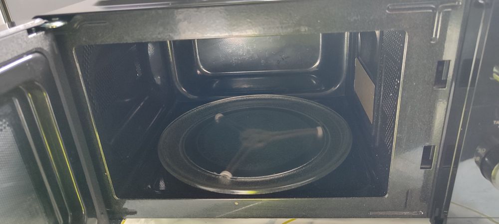 Микроволновка Midea