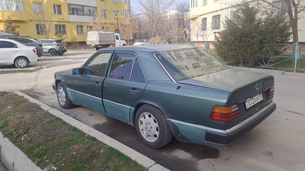 Продам срочно машину