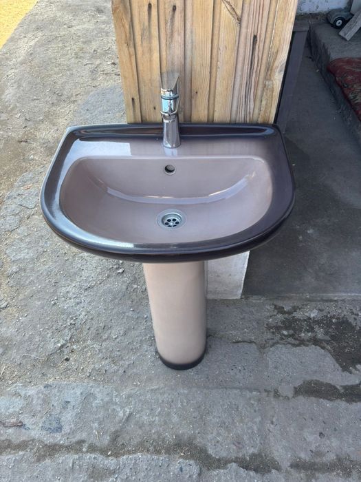 Раковина унитаз.