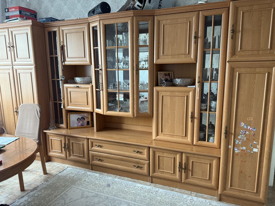 Стенка для зала продается