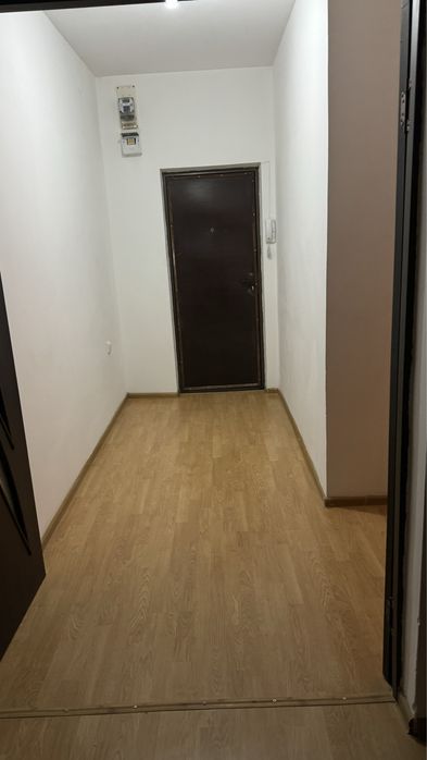 Горот. Тараз.  Сулейманова270. 3этаж 2 бөлмелі пәтер