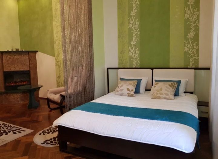 Сарыарка 11-Кенесары,  2ч 2000