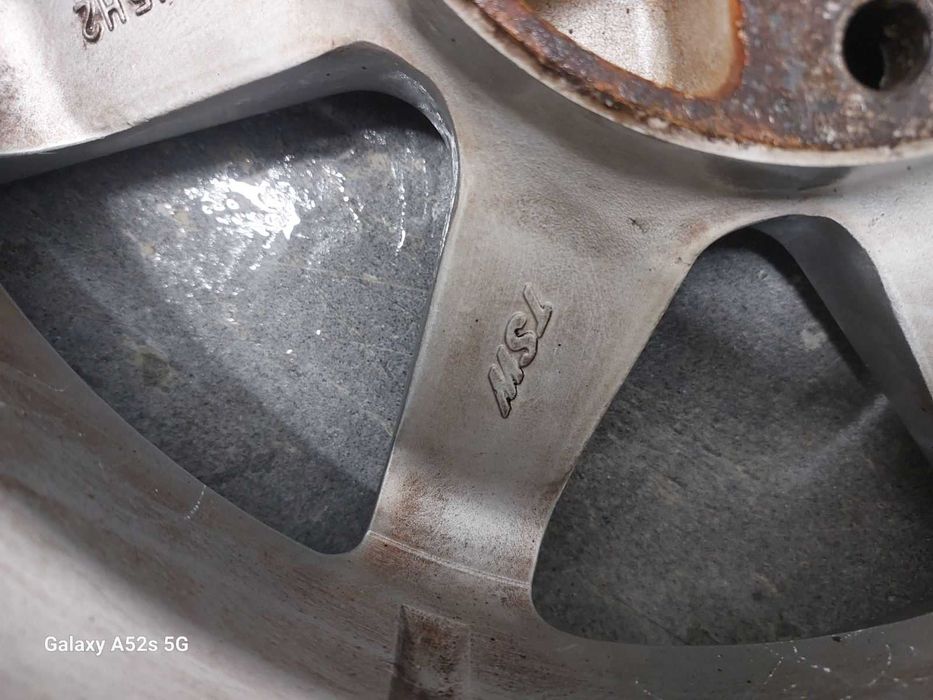 Продавам гуми с джанти