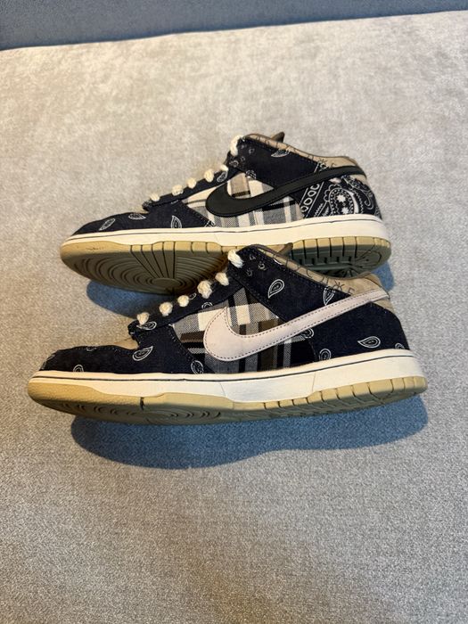 Travis Scott bandana dunk low