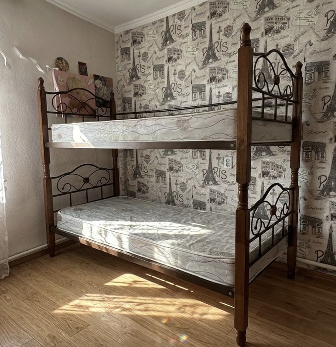 Кровать двухъярусная