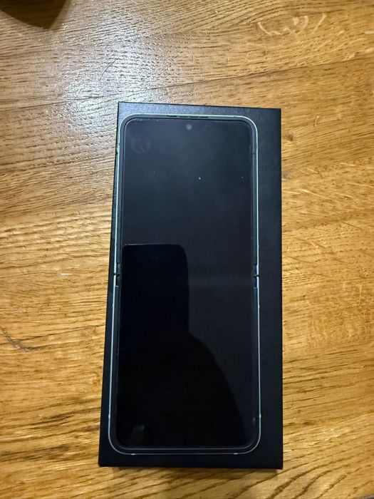 Samsung Galaxy Z Flip 6 5GB 256 GB