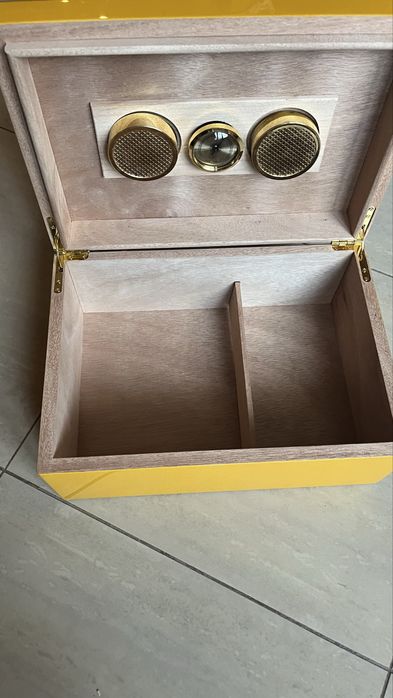 Хумидор за съхранение на пури