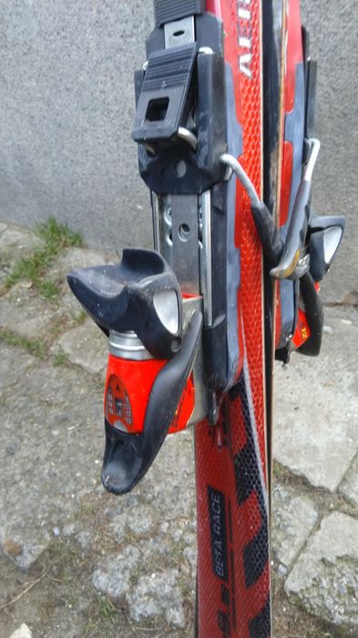 Ски Atomic с автомати