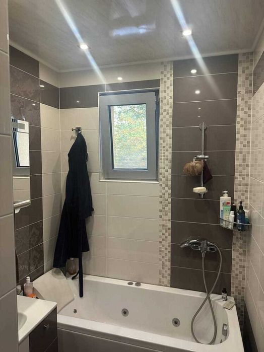 Продава се Тристаен апартамент в Пловдив, Кючук Париж - 80 кв.м за 1675 €/кв.м - Снимка #7