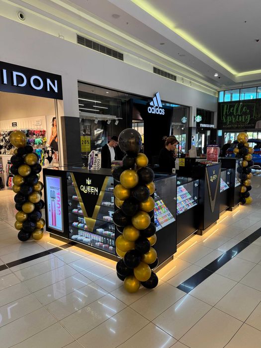 Vand mobilier insula comerciala