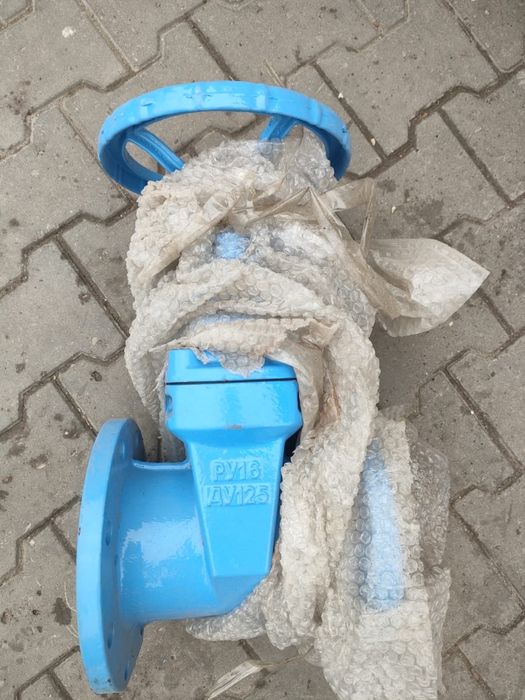 Продам задвижки обрезиненные