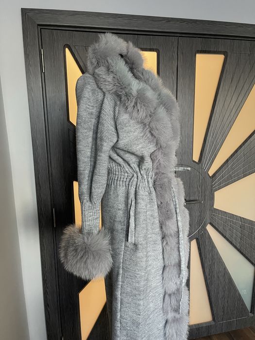 Палто жилетка с яка от лисица