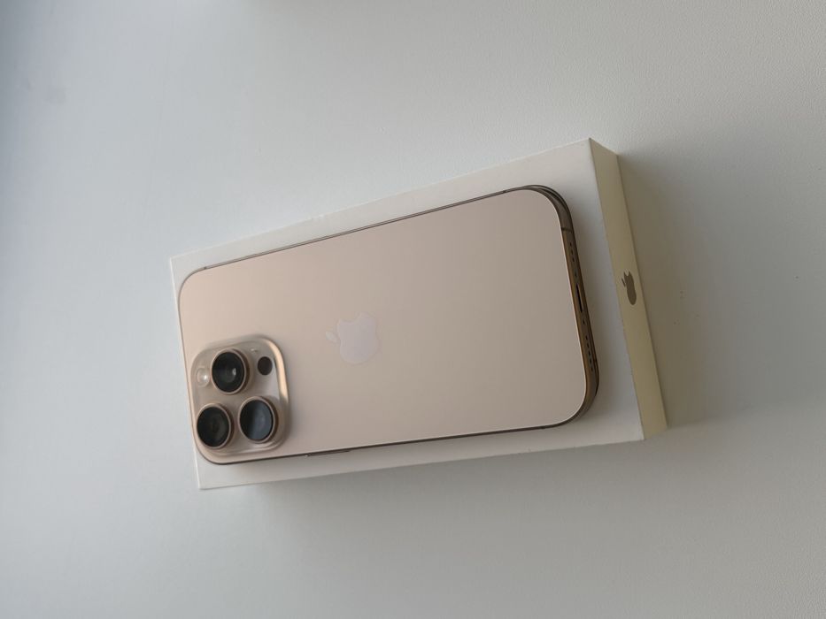 Продам айфон 16 про