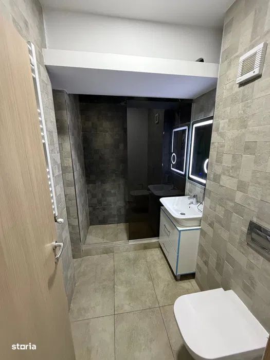 2 Camere | Novum | Grozavesti | Metrou 10'