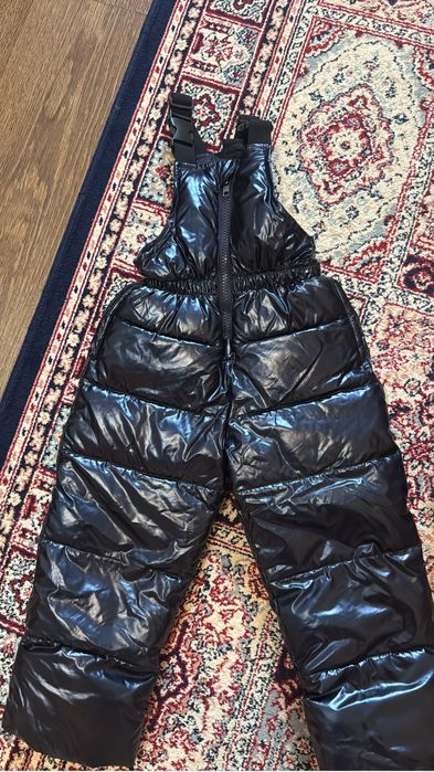 Продам комбинезон зимний Монклер