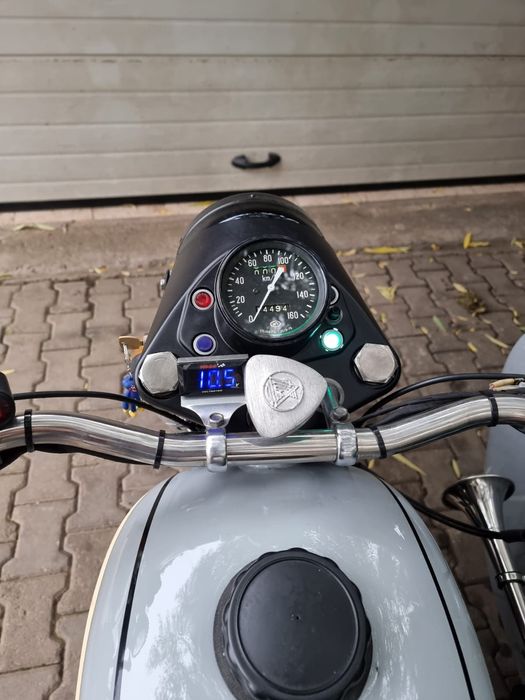 Motocicleta Retro Ural 650