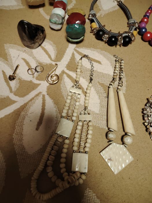 Bijuterii bune frumoase