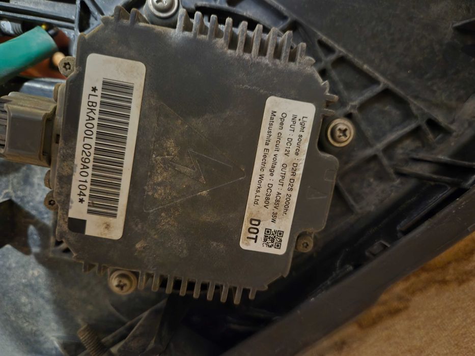 Фар,Мазда цх7 2010г.