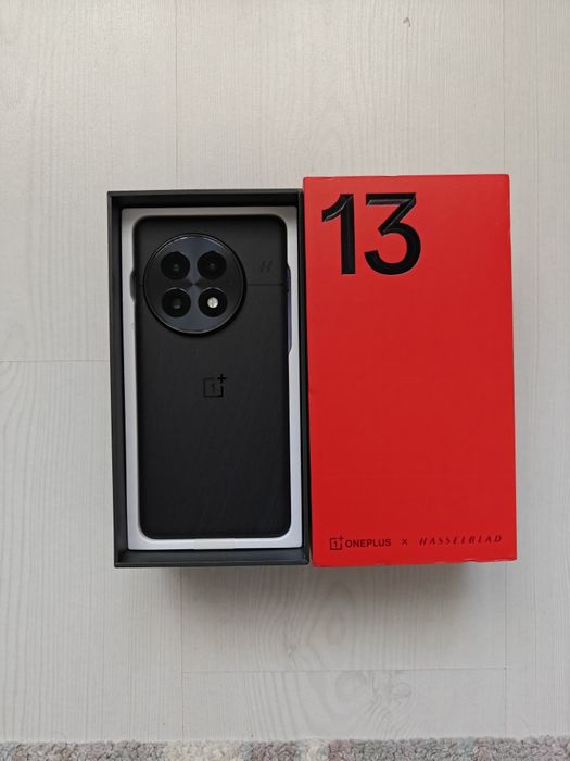 Продается OnePlus 13