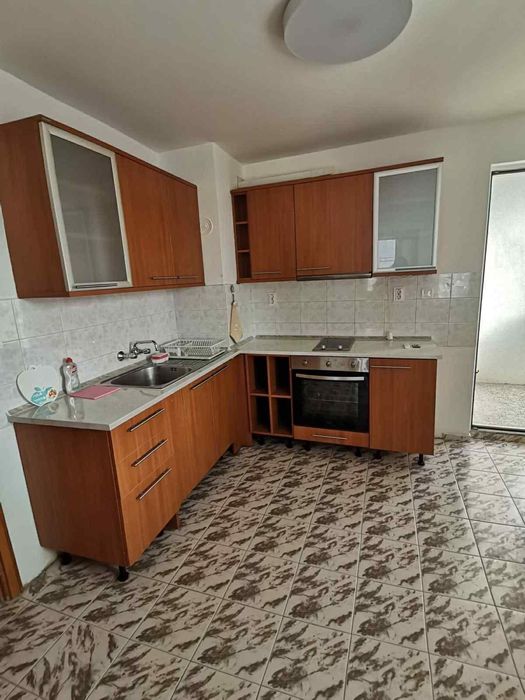 Дава се под наем Тристаен апартамент в Пловдив, Център - 130 кв.м за 590 € - Снимка #1