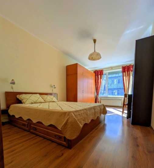 Дава се под наем Двустаен апартамент в София, Красно село - 87 кв.м за 667.08 € - Снимка #3