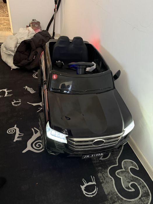 Детский машина пультпен