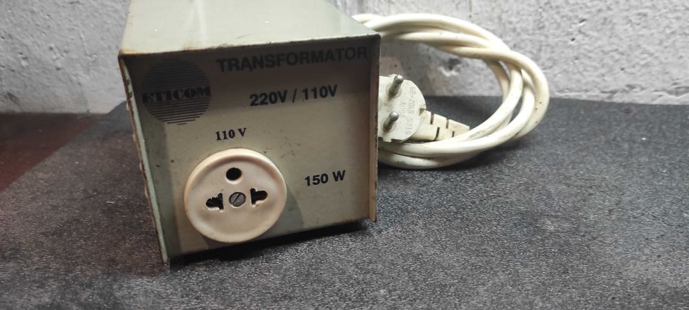 Invertor / alimentator 220 - 110v putere 150 Wati