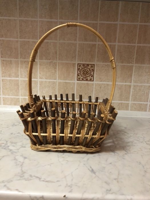 Корзина, новая. Интересный дизайн