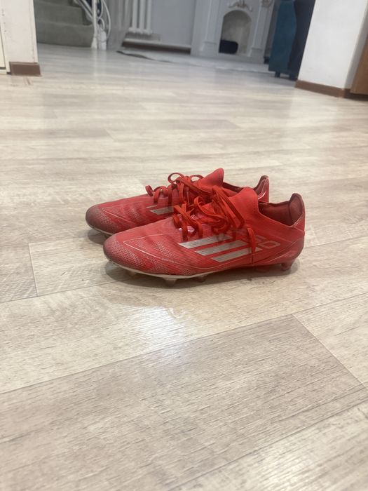 Продам бутсы Адидас F50