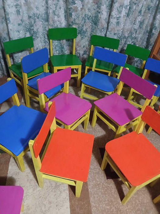 Детские стульчи, дерево.