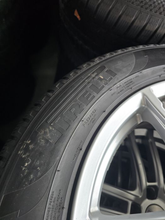 4 Броя 235/60/18 Pirelli 2x7,4mm 2x6,3mm