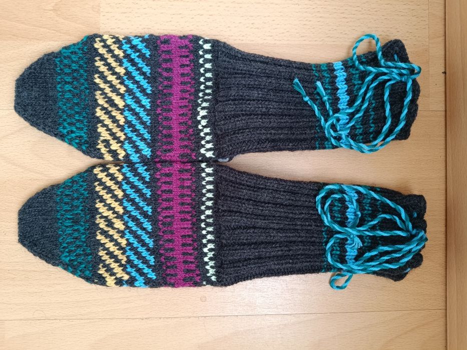 Ръчно изработени плетени чорапи