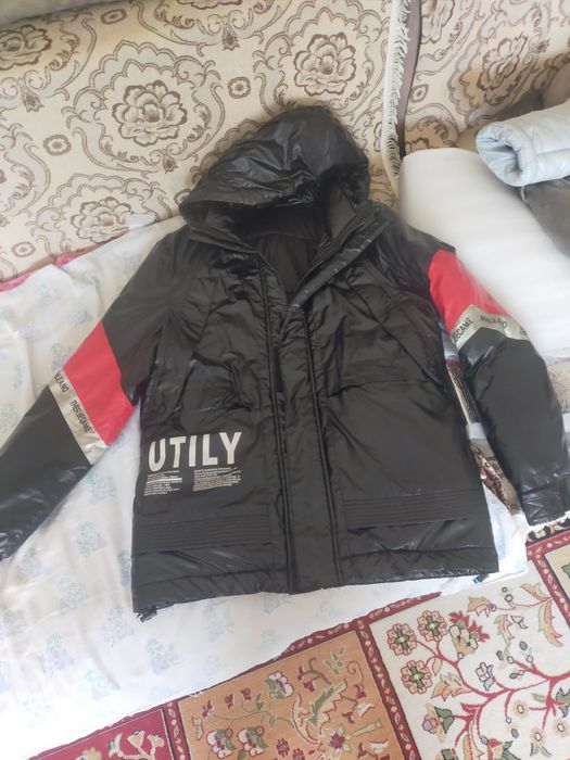 Продам куртки разные
