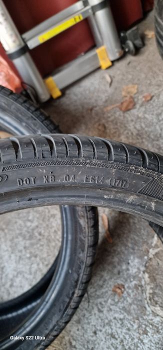 225/35/19 Pirelli P Zero Rosso