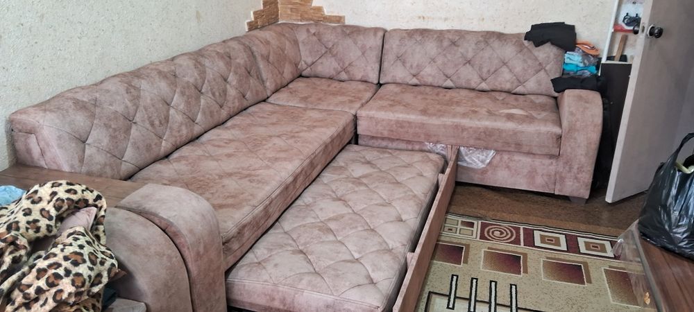 Угол продаеться.