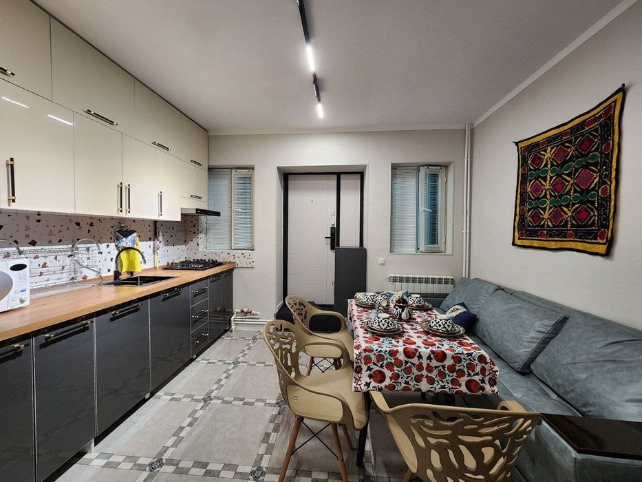 Евро  дом 033 сотки 3 этажа 3 комнаты Мирабадский район