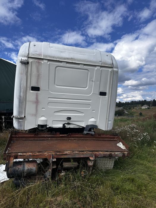 Cabina, cutie de viteze si motor camion scania