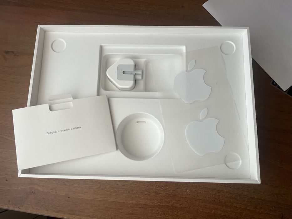 Macbook Air M1 256gb Хорошее состояние