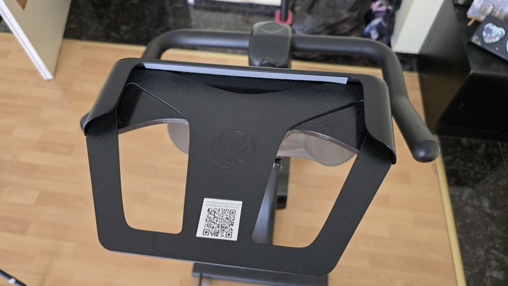 Велоергометър чисто нов  на Xiaomi и велосипед Мерида карбон.