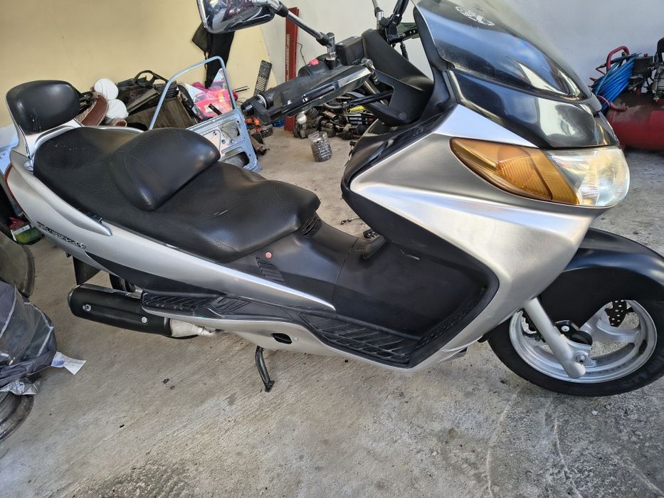 Suzuki burgman 400