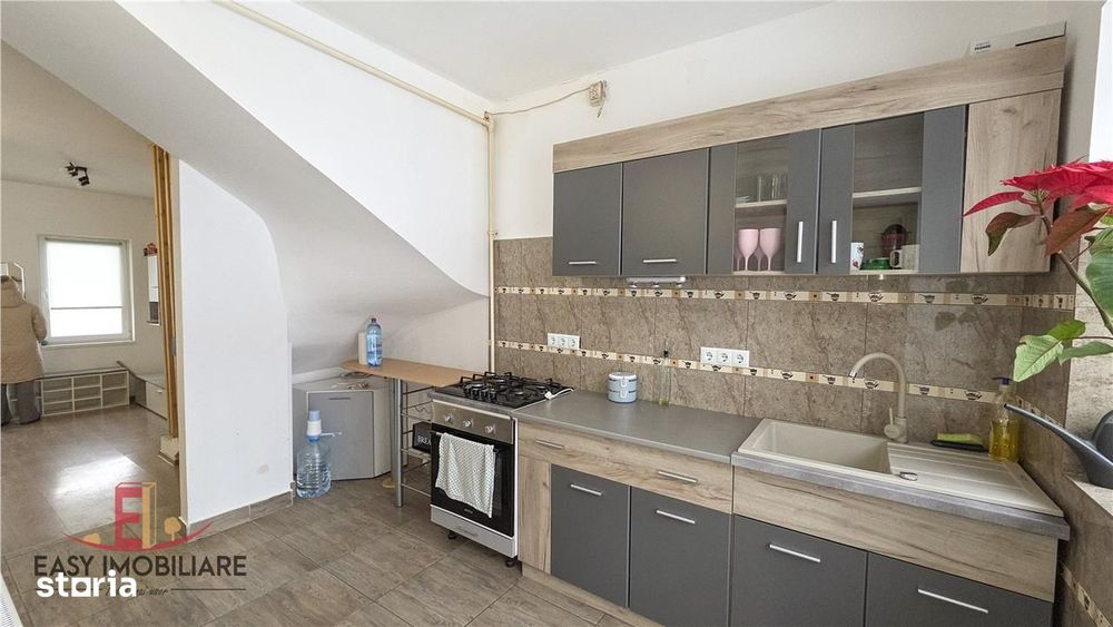 PRET NOU Casa 2 domitoare si living, 2 bai, mobilat utilat, Corunca