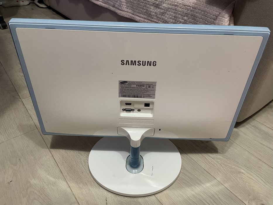 Монитор Samsung 24” Full HD