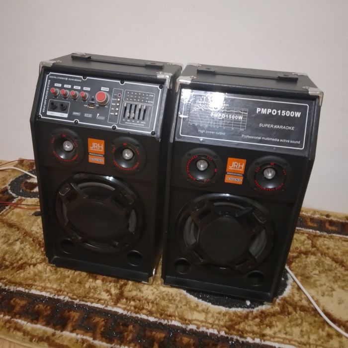 Boxe jrh mai multe detalii în privat Barca • OLX.ro